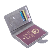 Stocké RFID PU porte-cartes en cuir organisateur voyage portefeuille étui hommes porte-passeport couverture de passeport pour les voyages d'affaires
