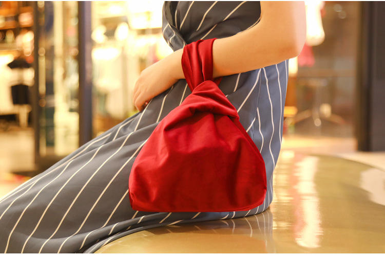 Personnalisez Mini Style Japonais Wind Sleeve Hand-held Hand Vintage Velvet Sac à Main Poignet Noeud Sacs pour Femmes